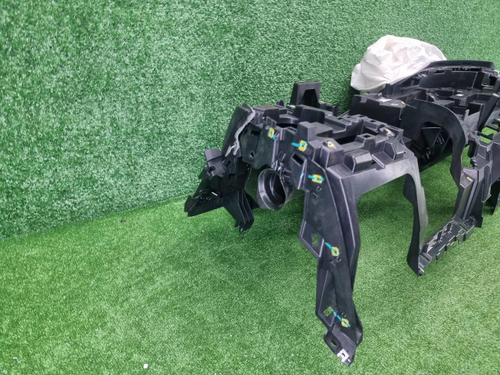 Торпедо Geely Tugella (2019-2024)