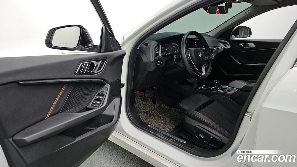 BMW 1 Series (F40) 118d Sports (04.2020)