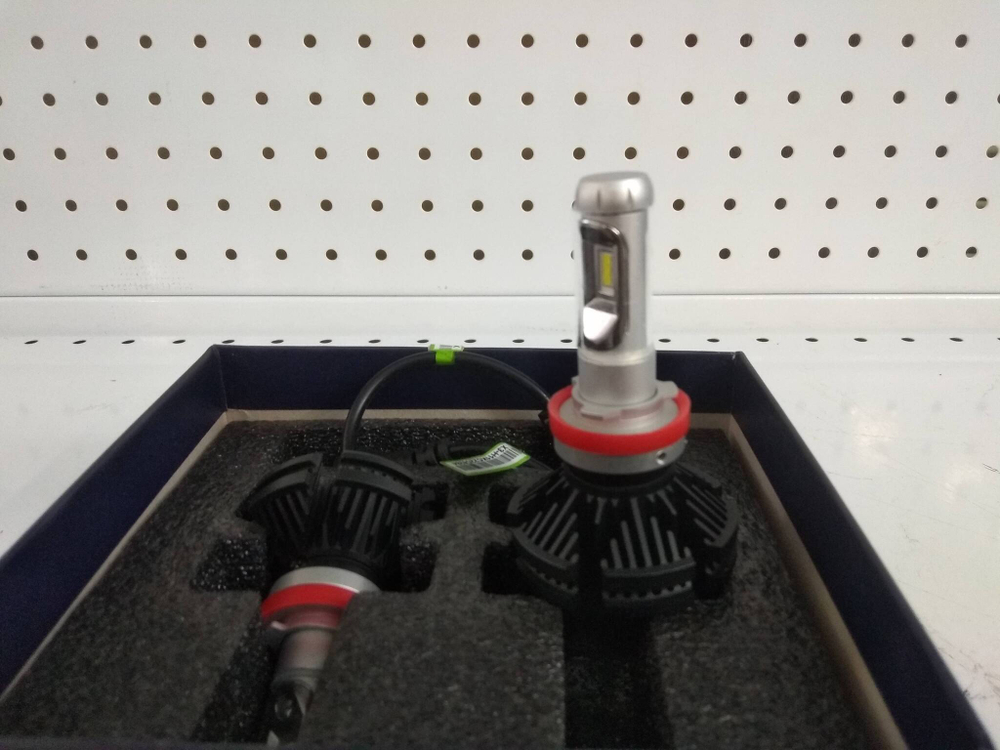 Комплект (H11) светодиодных ламп X3 Led Headlight (Цоколь: H11) 50W 6000Lm (2 шт. / комплект) 0.3 кг 16х15х7