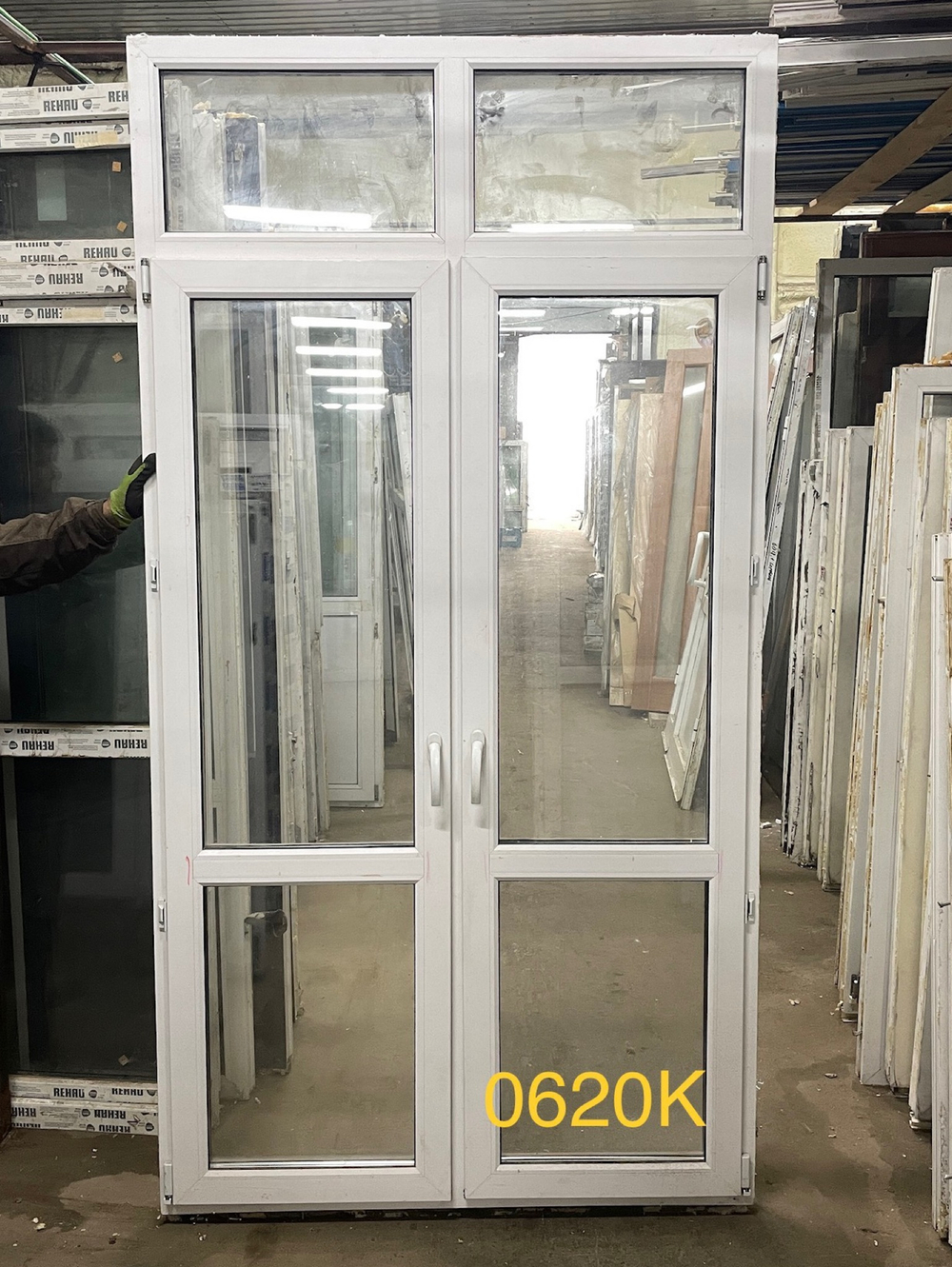 Окно Пластиковое Б/У 238(в) х 125(ш)