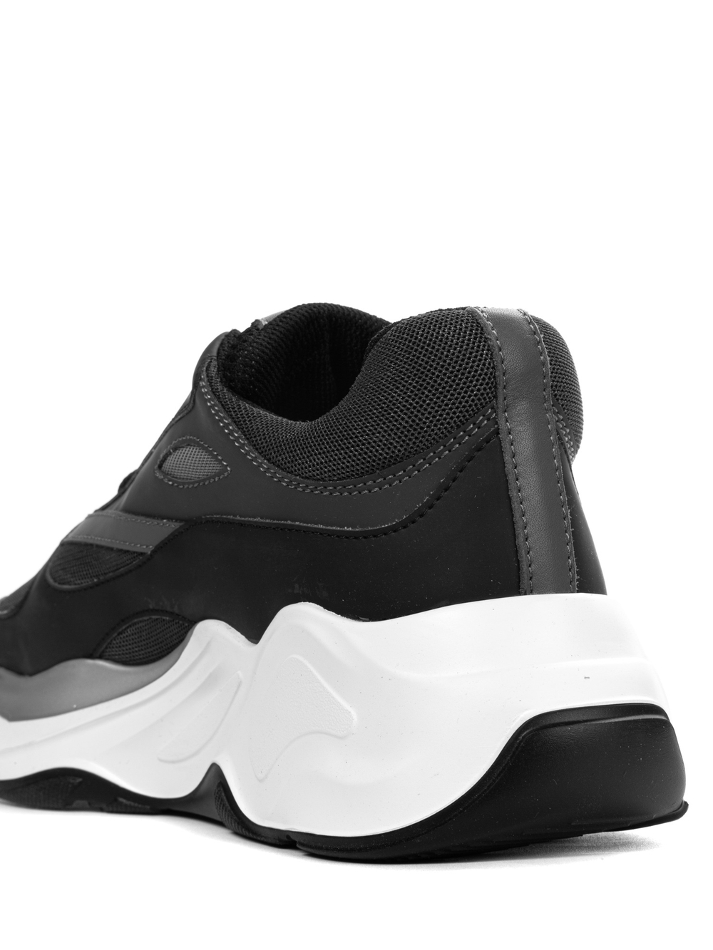 Кожаные кроссовки Iceberg 1717 черные