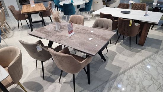 Стол "РЕЙН" 160-240, керамика Italian Light Grey глянцевый, опоры черный муар