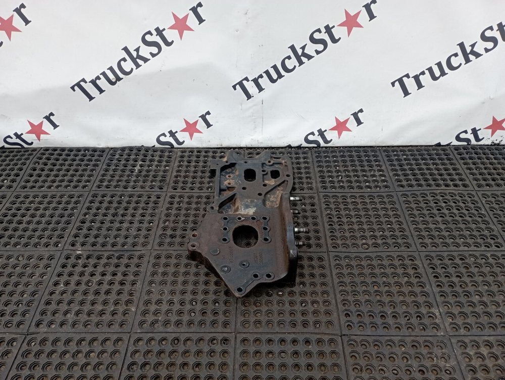 Кронштейн рессоры передней левый 2017г.