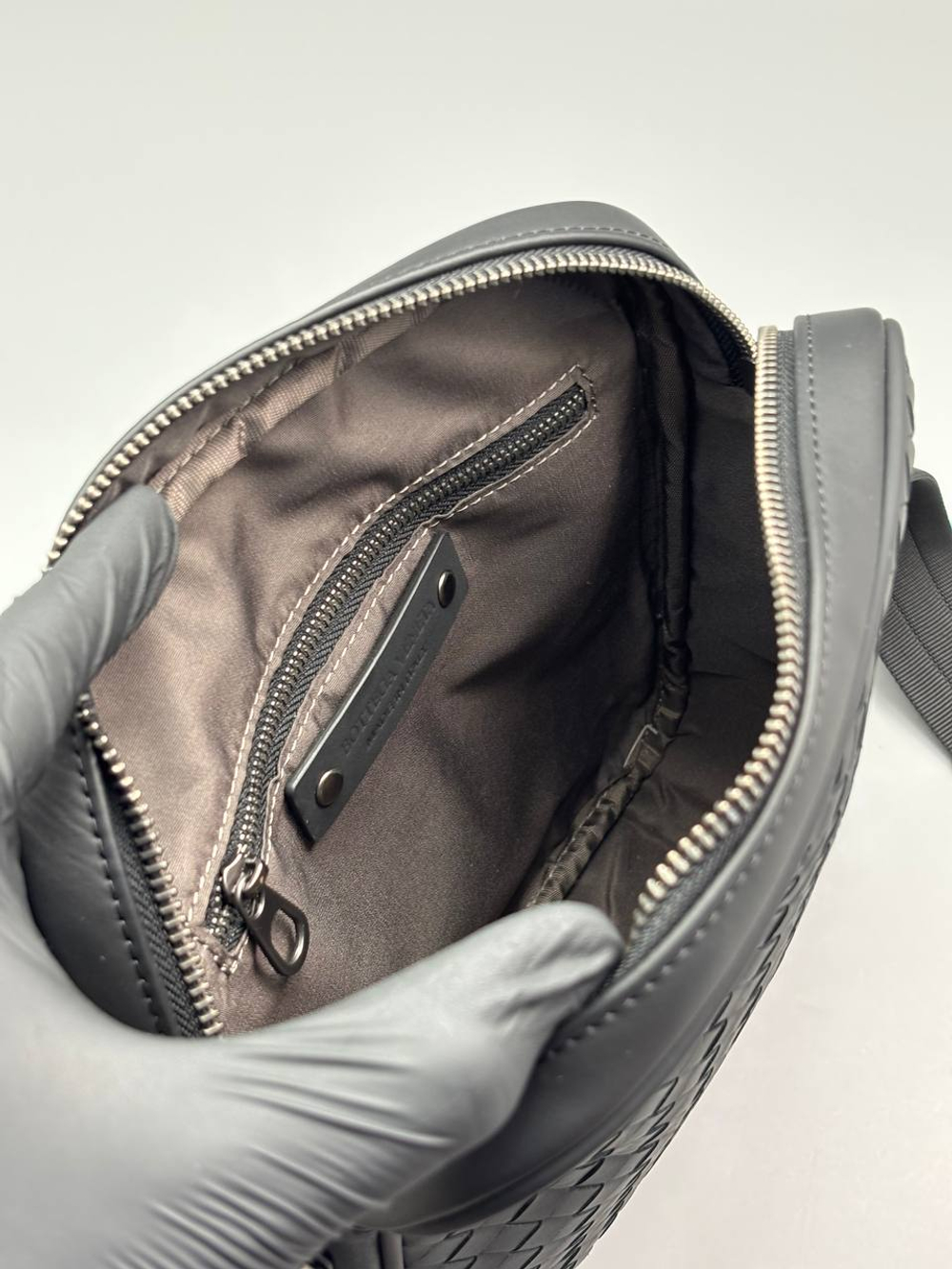 Сумка-мессенджер Bottega Veneta