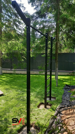 Монтаж уличной шведской стенки Sv Sport (3 вертикальных столба)