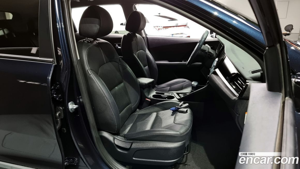 Kia The New Niro 1.6 HEV (04.2020)