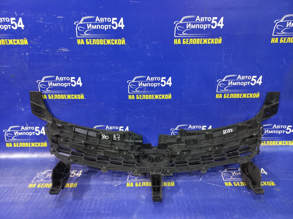 Решетка радиатора MAZDA MPV 2006-2007