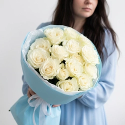 Сапфир - букет из 15 роз сорта Мондиаль