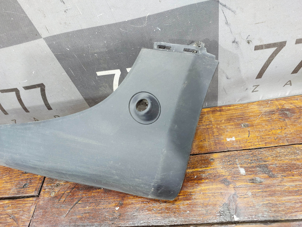 Накладка переднего бампера левая MINI Hatch (F55/F56)  Б/У Оригинал 51117337813