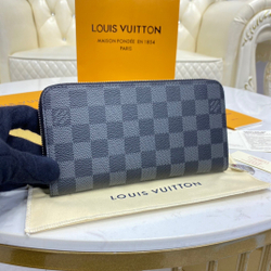 Louis Vuitton Zippy Wallet