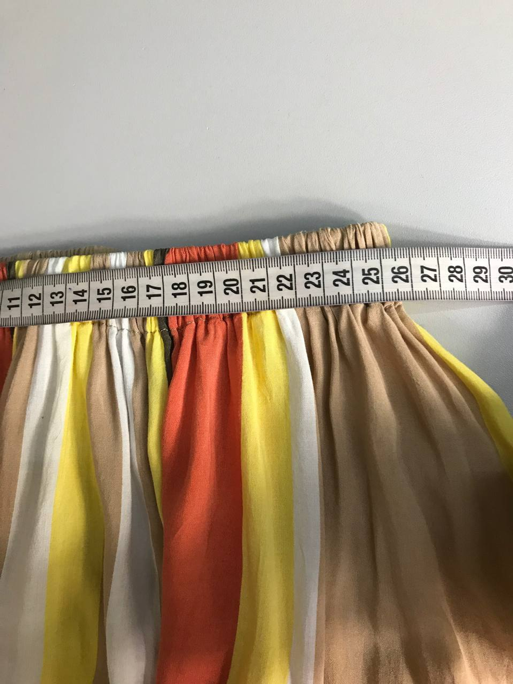 Юбка яркая симпатичная на 8-10 лет