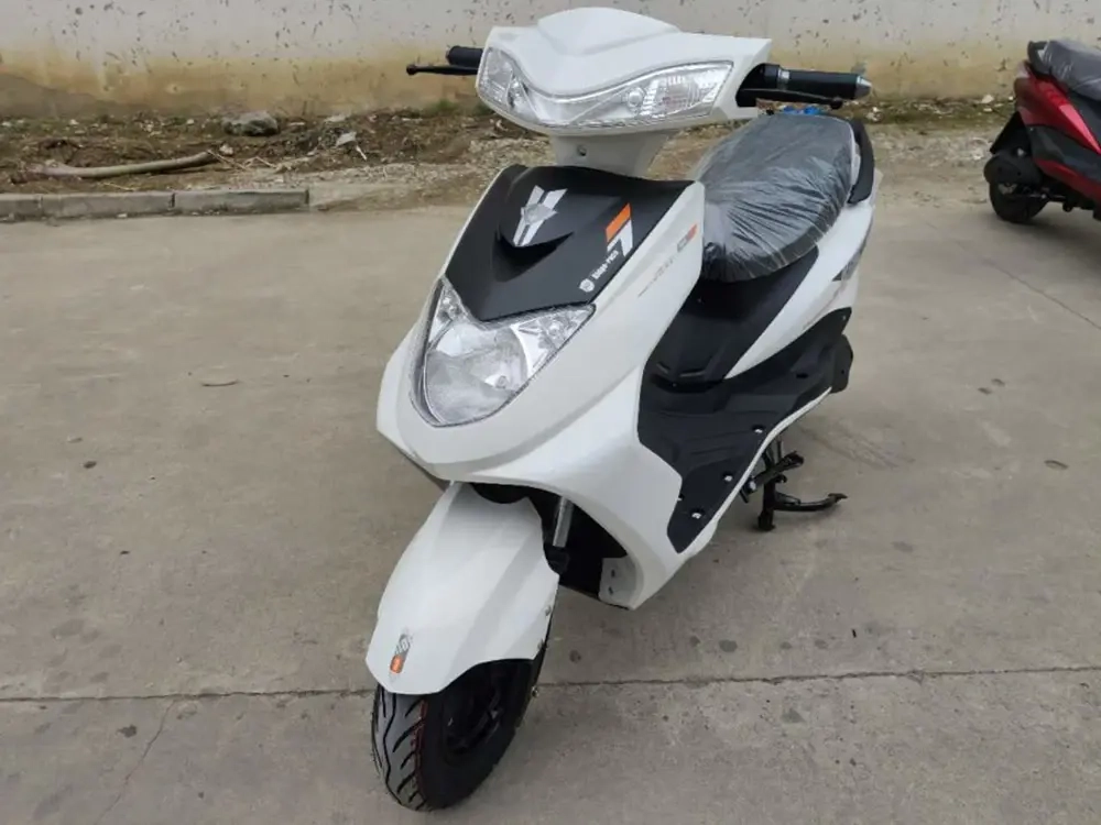 Электроскутер Green Camel Трофи (60V 1500W R10)