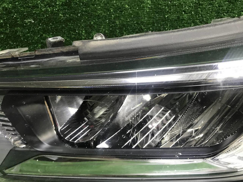 Фара левая Toyota RAV4 5 XA50 (2018-н.в.) LED