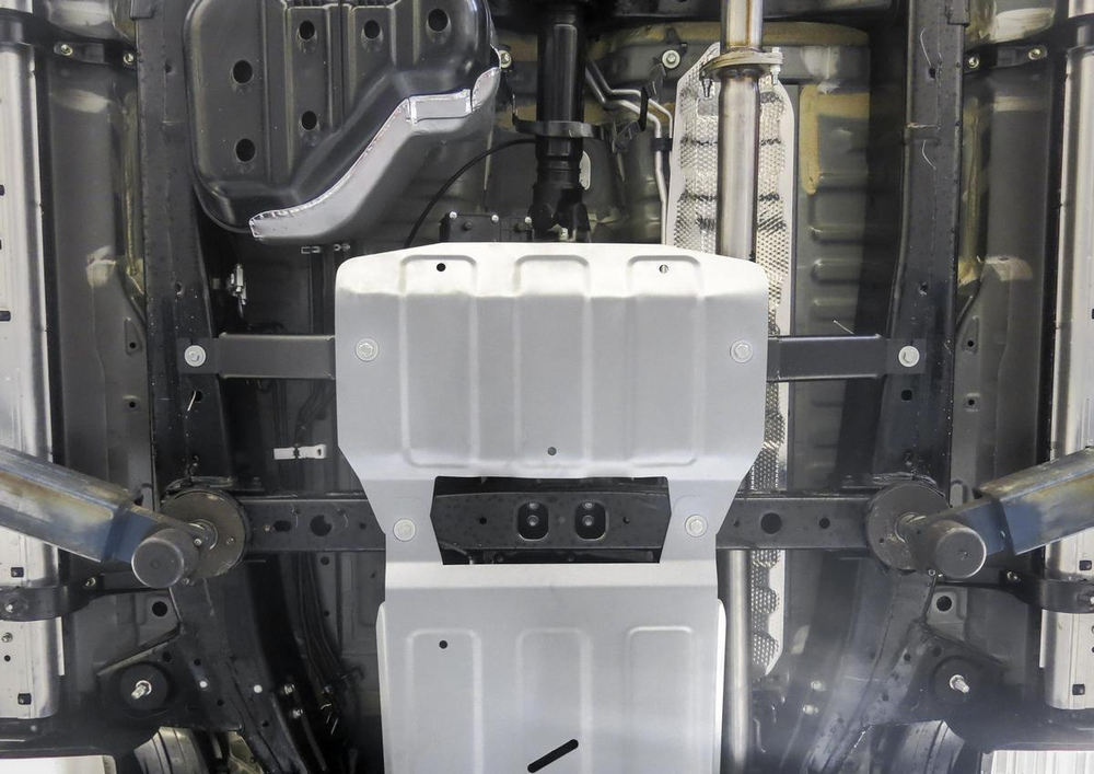 Защита РК Rival для Toyota Fortuner II (V - 2.7; 2.8D) 4WD 2017-2020 2020-н.в. (устанавл-ся совместно с 2333.5711.1.6), штампованная, алюминий 6 мм, с крепежом, 2333.5770.1.6