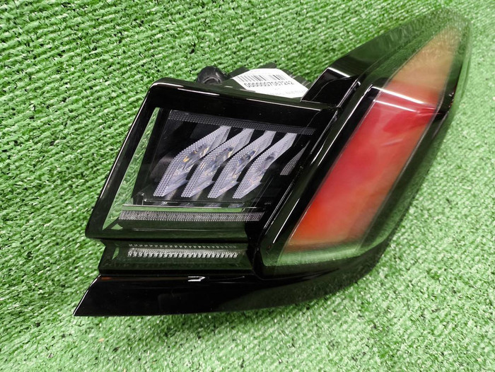 Фонарь правый внешний Zeekr 001 (2021-н.в.)