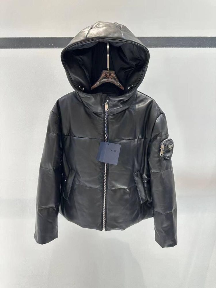 Пуховик Prada