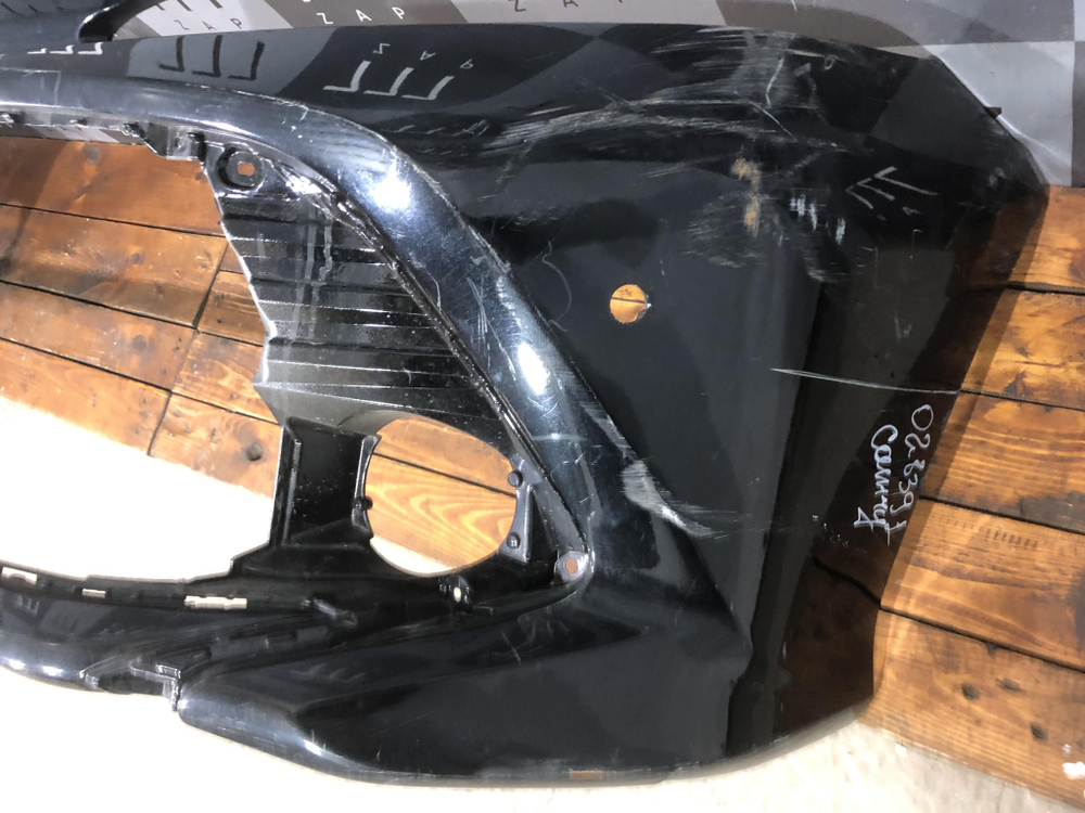 Бампер передний Toyota Camry (XV70) 17-21 Б/У Оригинал 5211906E50