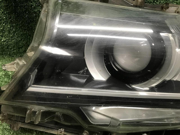 Фара левая Toyota LC Prado 150 (17-нв) LED