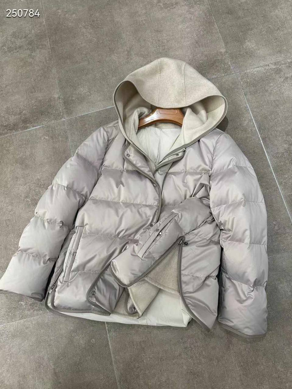 Пуховик Loro Piana