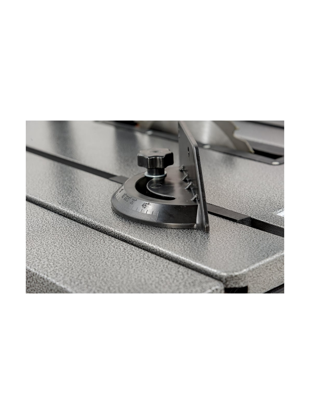 Распиловочный станок 1200Вт 210мм Gigant TSJ-210-1200