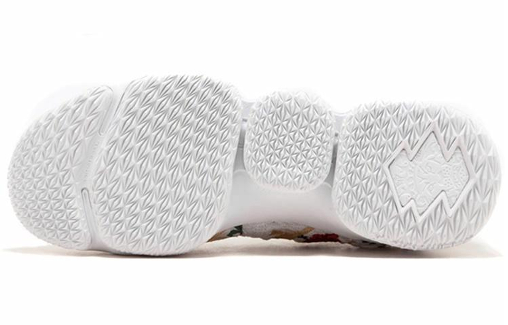 Кроссовки Kith X Nike Lebron 15 Performance 'King'S Cloak'