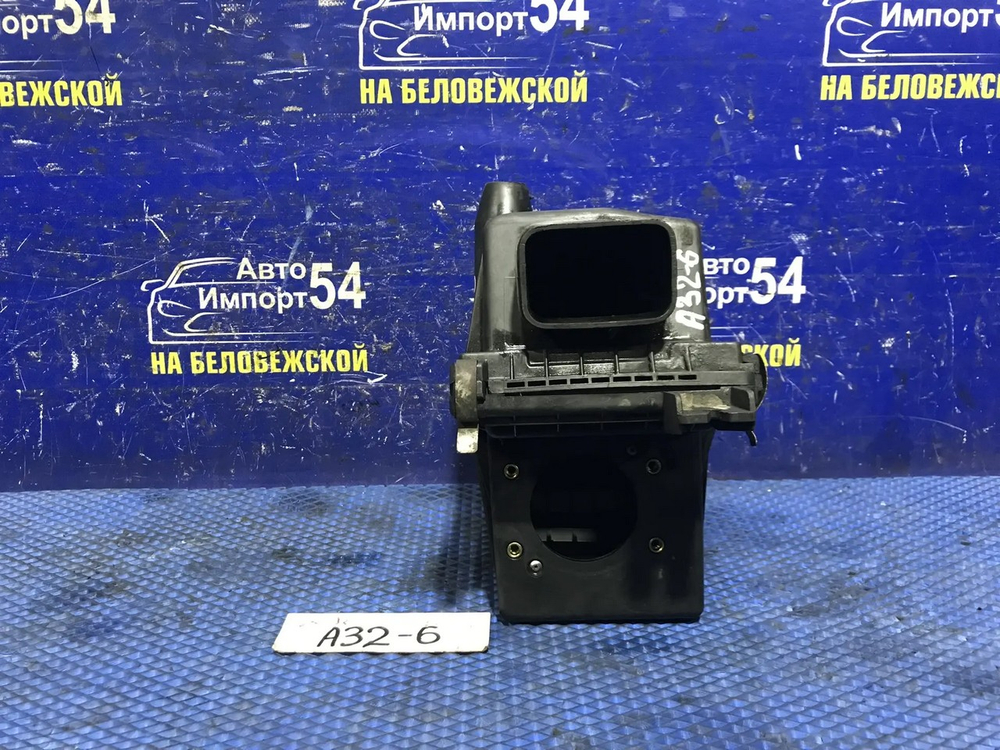 Корпус воздушного фильтра NISSAN CEFIRO 1994