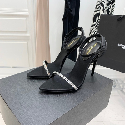 Saint Laurent Pumps