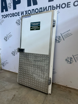 Дверь для холодильной камеры