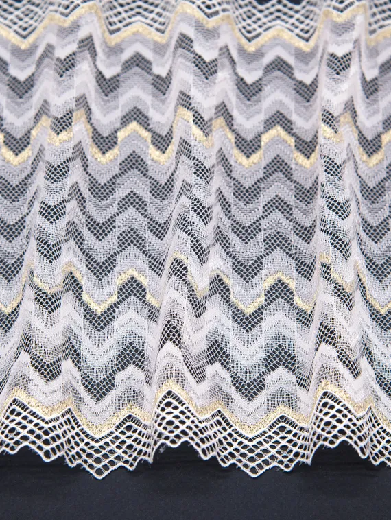 268 Кружево эластичное 19 см, Италия, пудра/золото