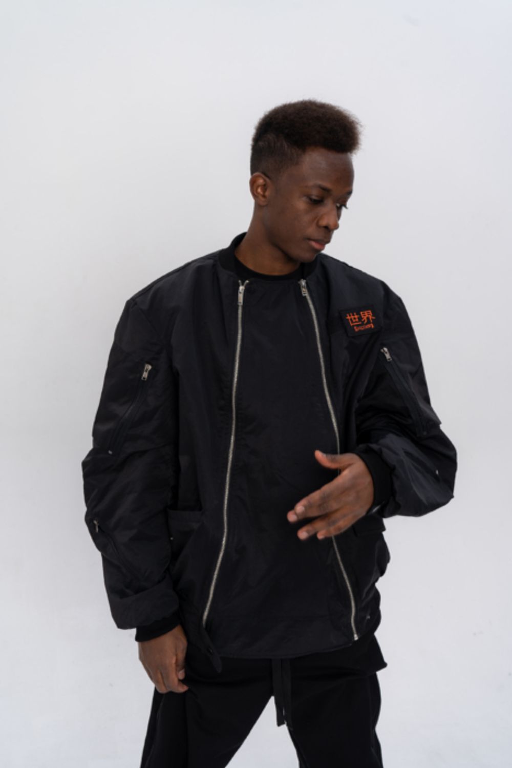 Бомбер White Crow Cho трансформер черный