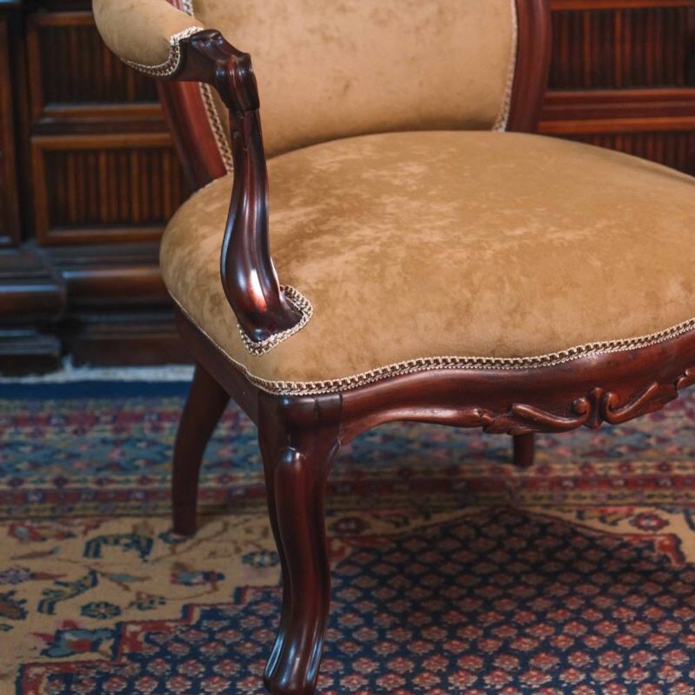 Кресло в стиле Людовика XV