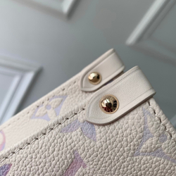 Louis Vuitton Onthego PM