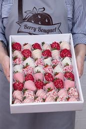 Клубника в  шоколаде. Набор Клубника в розовом шоколаде 48 шт