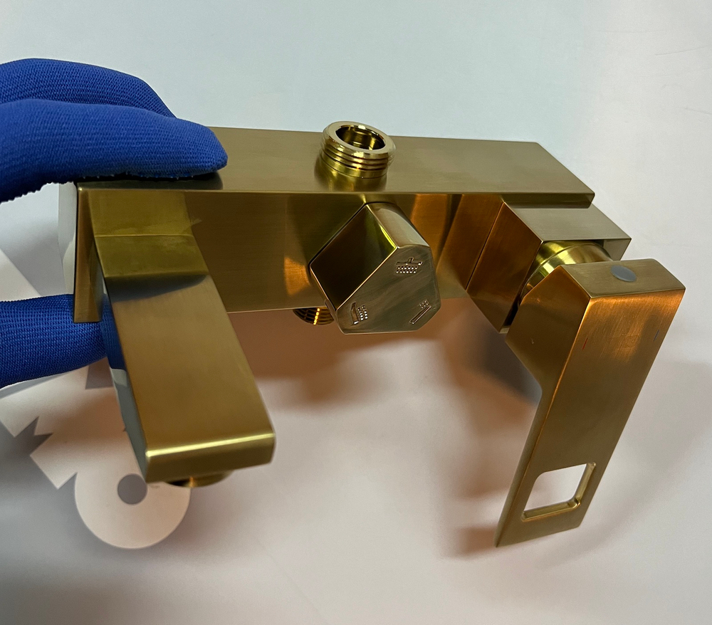Душевая система Briana SX-7130/17 Золото матовое