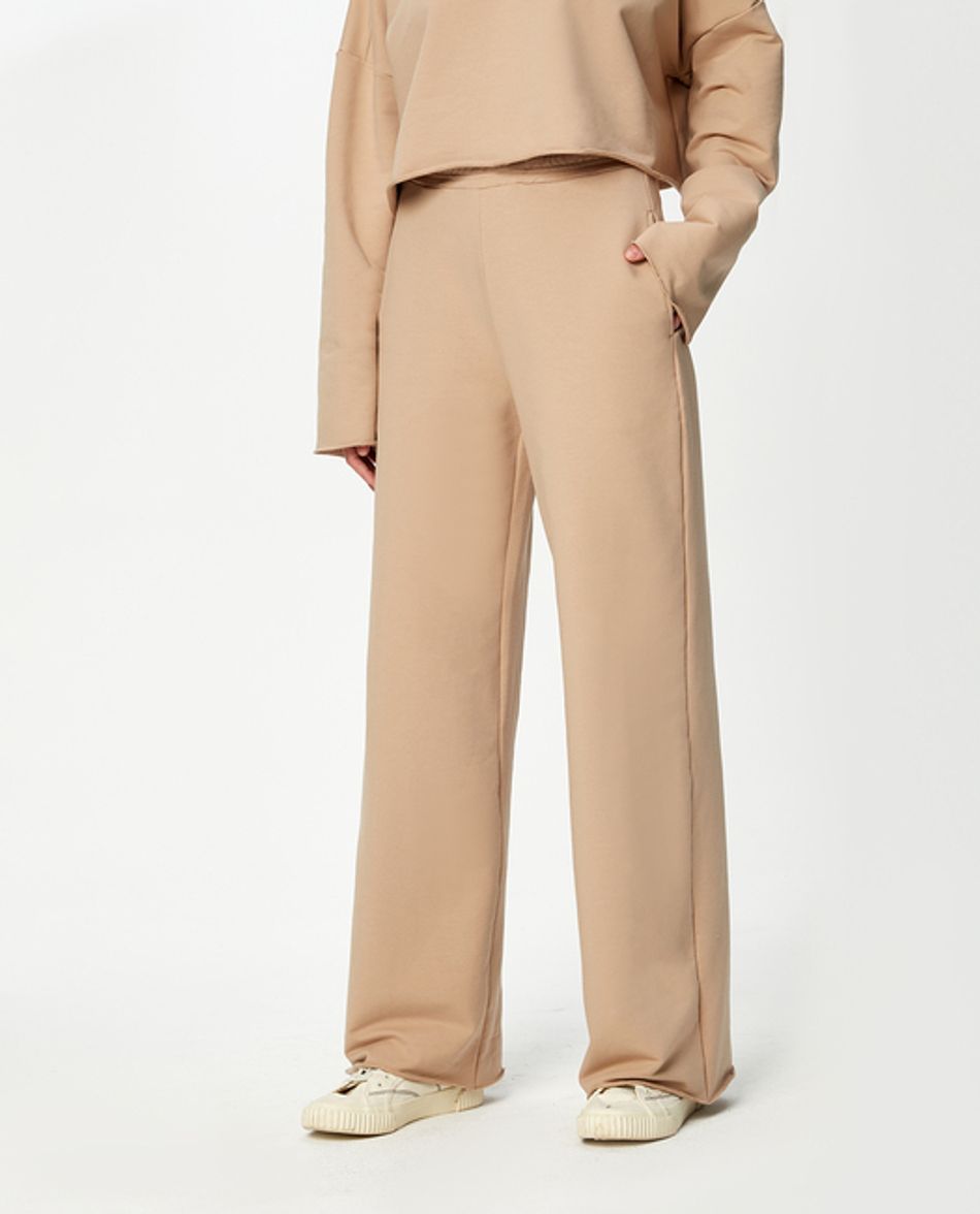 Широкие брюки с высокой посадкой