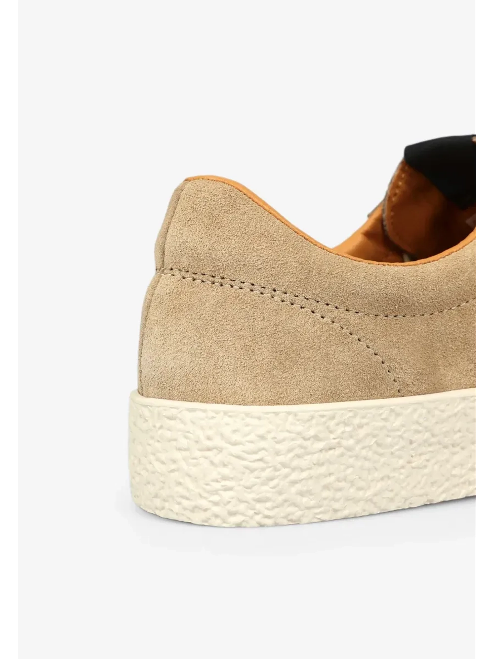 Кроссовки из 100% замши