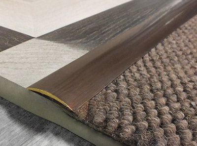 Латунный порожек для стыковки под шурупы сверху ST, антик