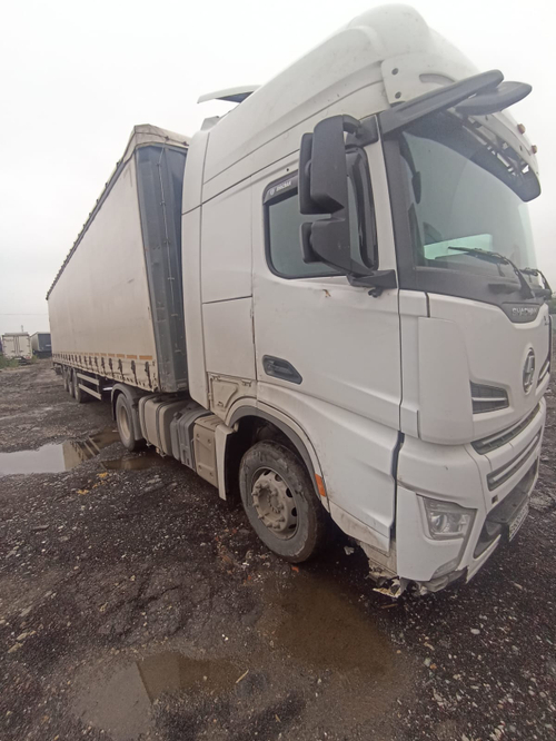 Shacman (Shaanxi) SX* 4x2 Седельный тягач SX4188YY381 (Дизельный, 12,5 л, 480 л.с., АТ)
