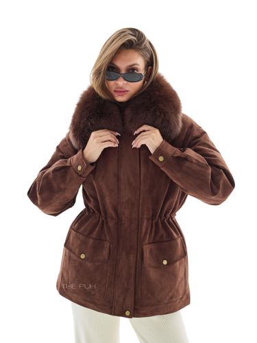 Шоколадный пуховик из эко-замши с мехом песца и кожаным воротником