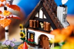 Конструктор LEGO Icons 11372 Autumn Cottage Garden
