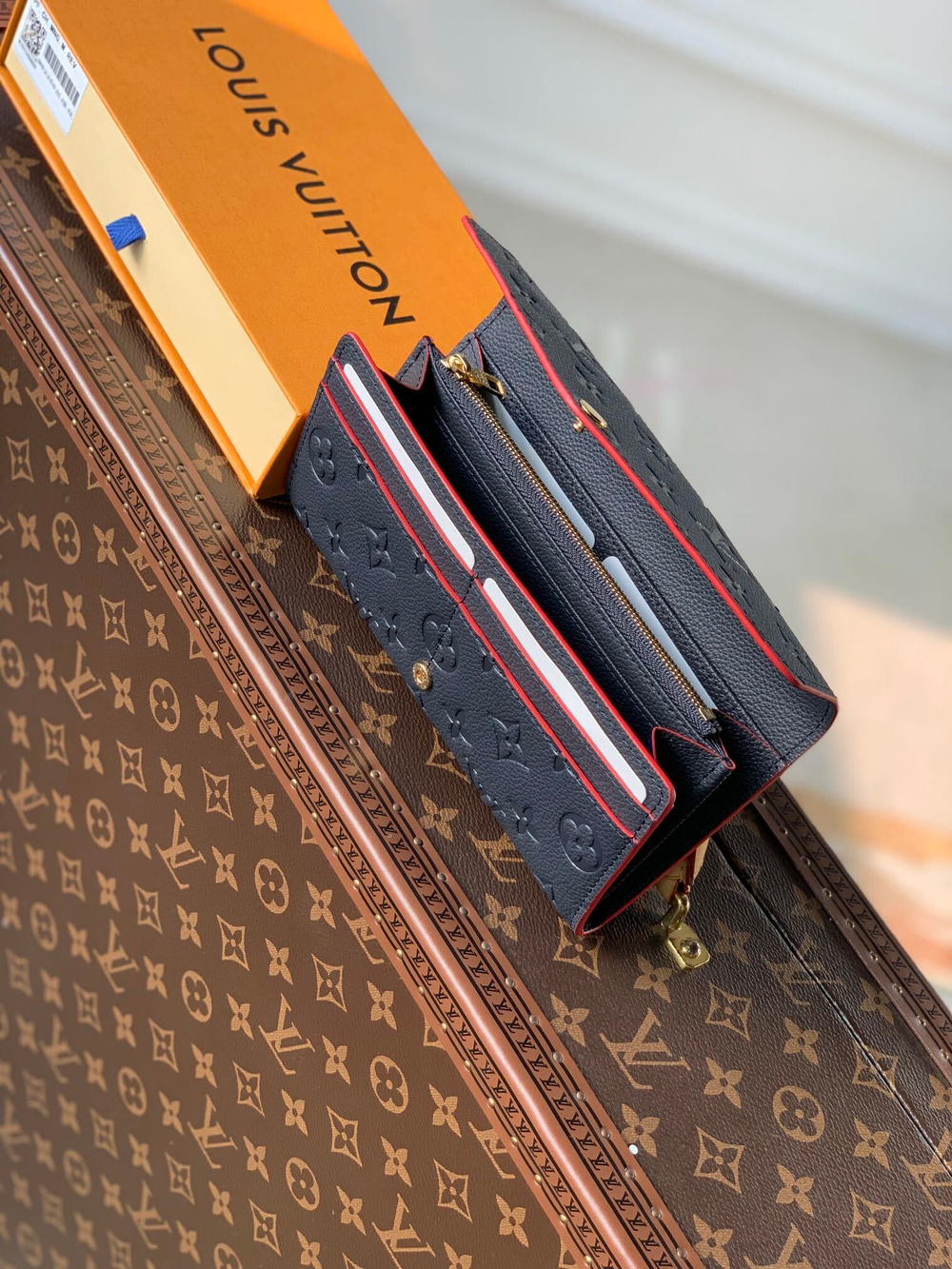 Louis Vuitton Sarah Wallet