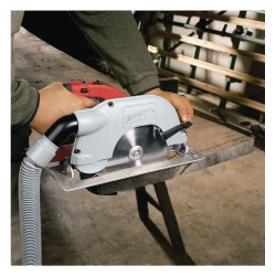 Milwaukee SCS 65 Q пила циркулярная 638051