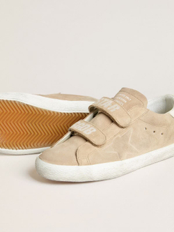 Super Star in beige suede with white leather heel tab