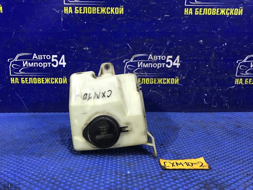 Бачок омывателя TOYOTA IPSUM 1997