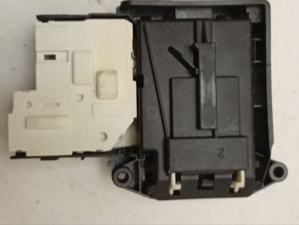 F12U2HCS2 кт15 Устройство блокировки люка (замок) стиральной машины LG EBF61315801 б/у