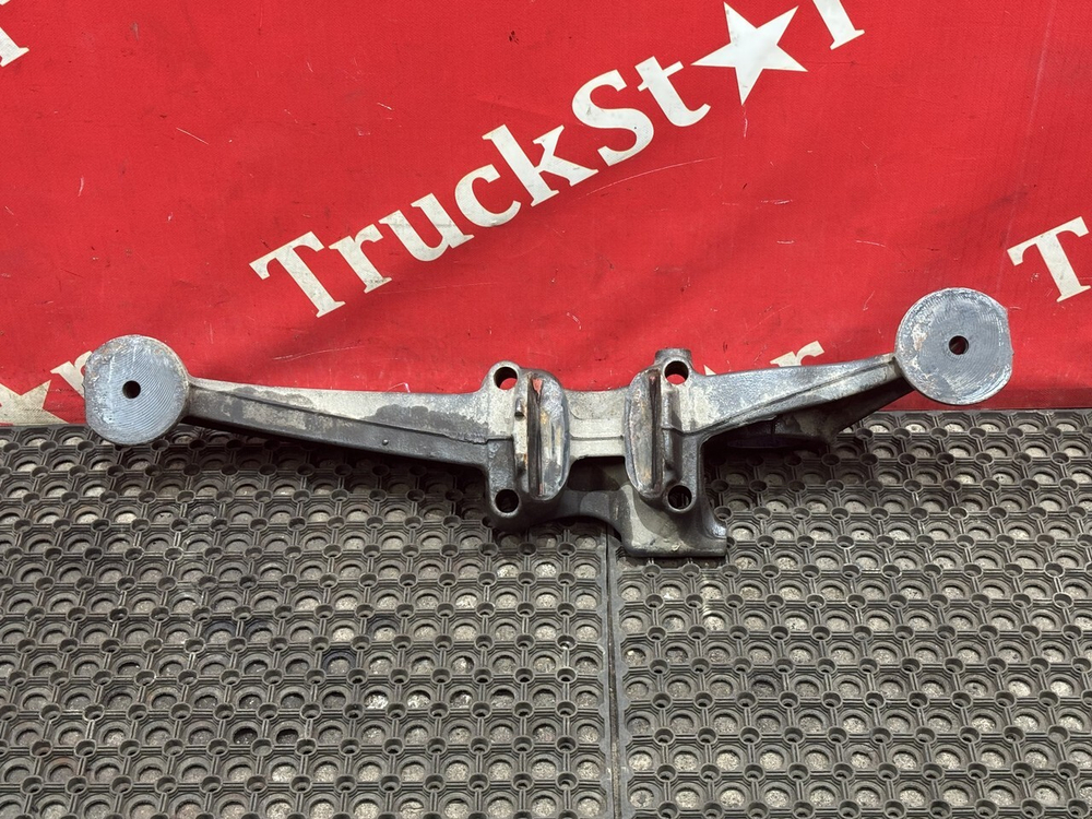 Кронштейн пневморессоры правый 2023г.