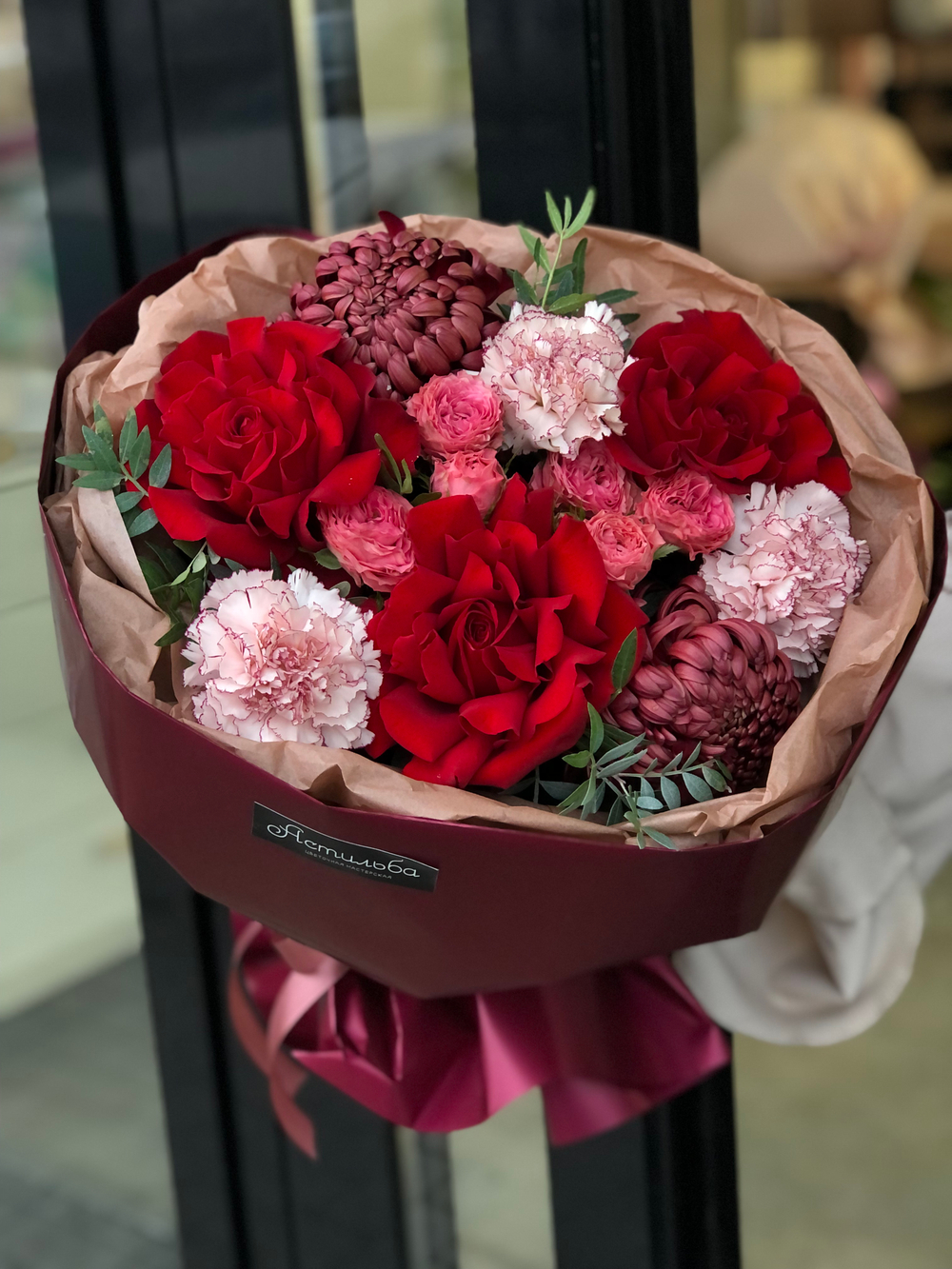 Сборный с одноголовой хризантемой бигуди