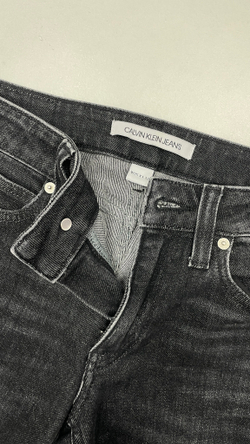 Джинсы Calvin Klein