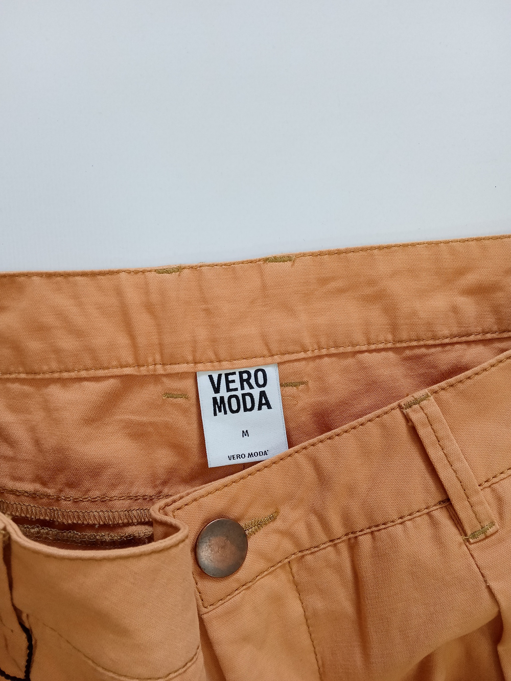 Брюки-стрейч VERO MODA женские, цвет абрикоса. Размер M (29 пояс) - 48/50 русский.