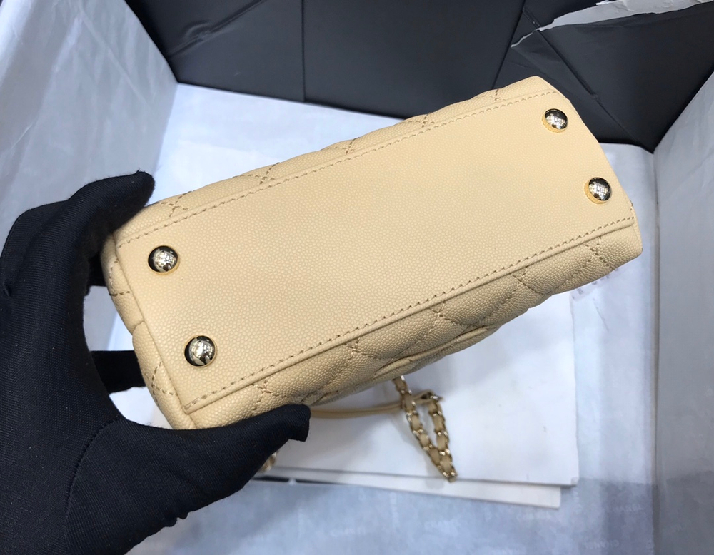 Chane1 Coco Handle Bag 19 cm